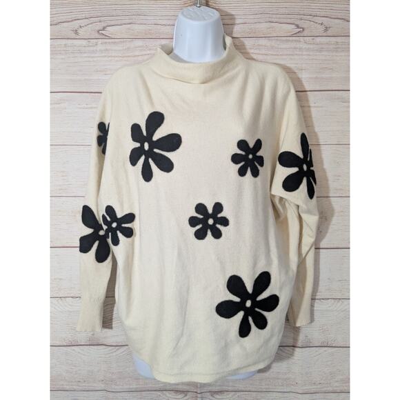 Aaeda Floral Print Over Sized Mock Neck Sweater with Flowers Medium Super Soft - Picture 1 of 7